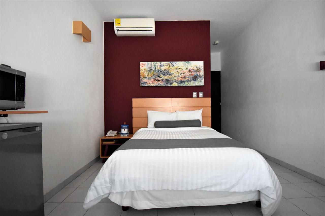 Hotel Mexico Inn Express Salamanca Eksteriør billede