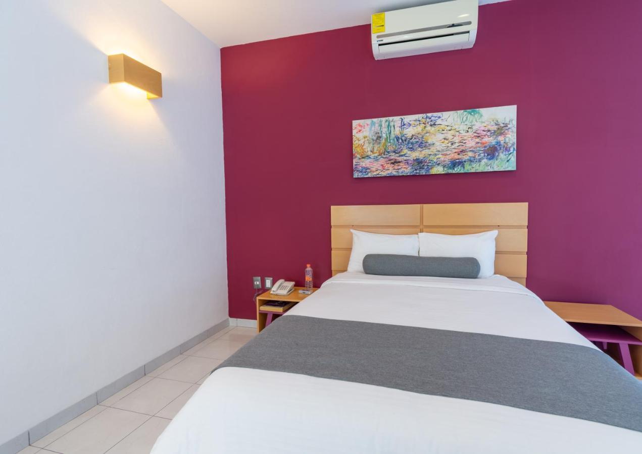 Hotel Mexico Inn Express Salamanca Eksteriør billede